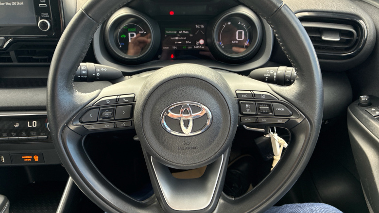 Toyota Yaris 1.5 Hybrid Design 5dr CVT Hybrid Hatchback
